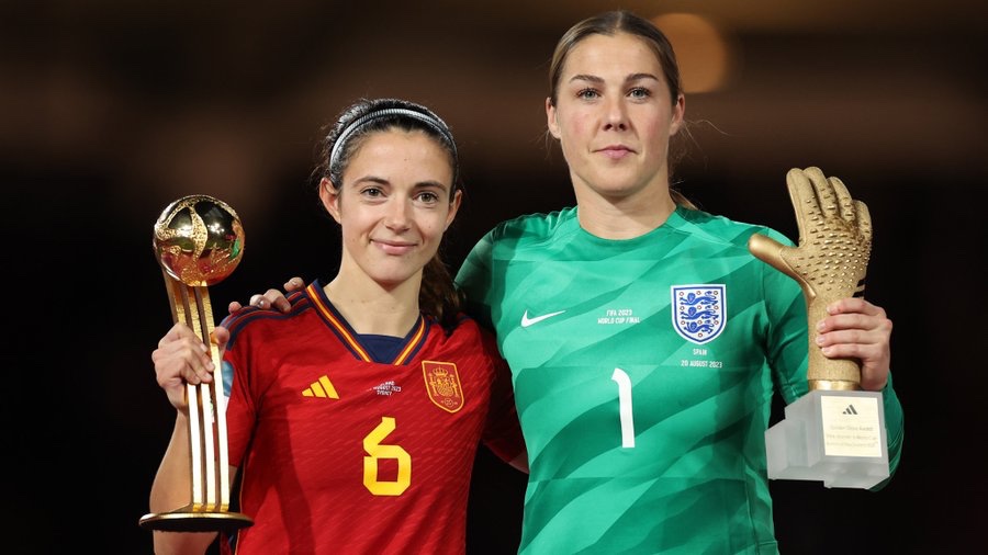 افضل حارس و افضل لاعب منتخب اسبانيا للسيدات 